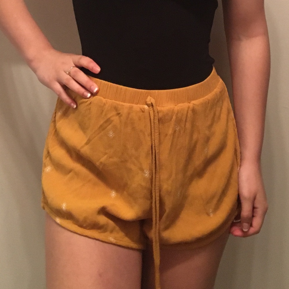 Mustard Yellow Pull-On Loose Shorts